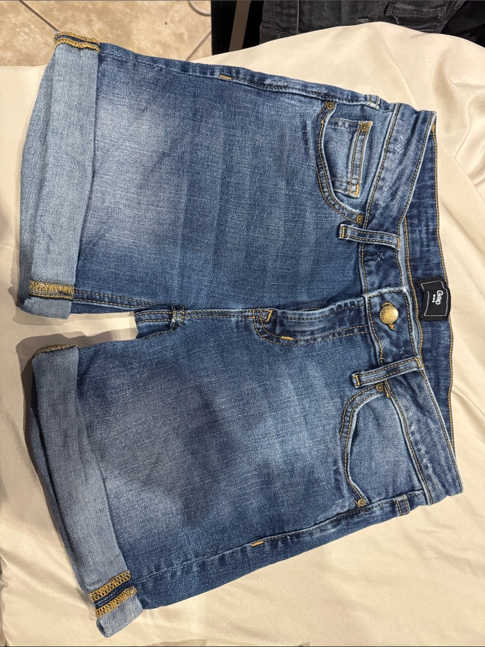 GAP Women's Medium Blue Rolled-Cuff Denim Shorts